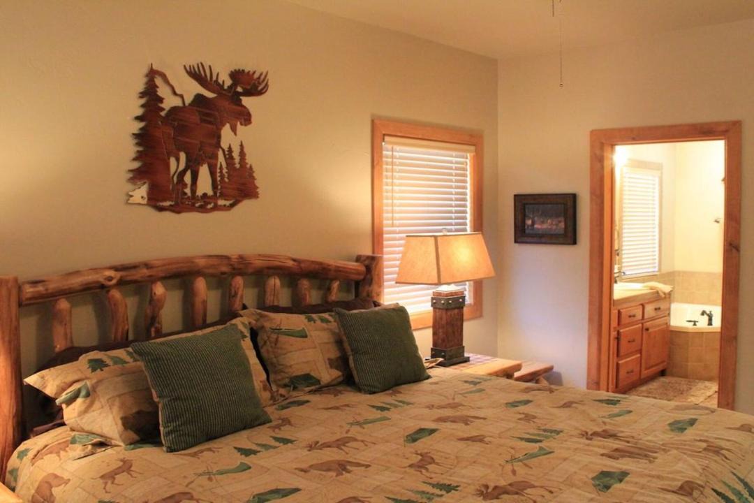 Photo of Bedroom in South Fork