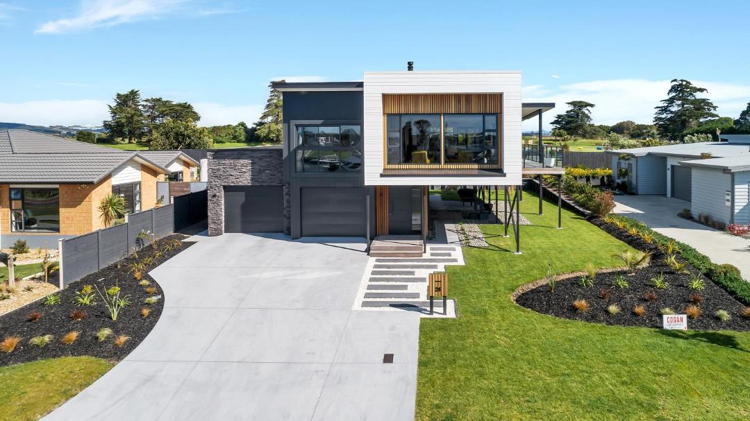 Photo of Others in One Tree Point