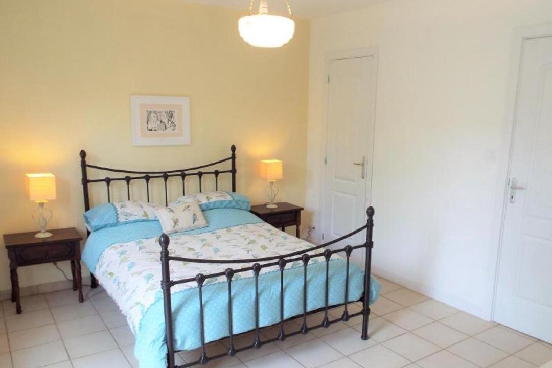 Photo of Bedroom in Asnieres sur Vegre