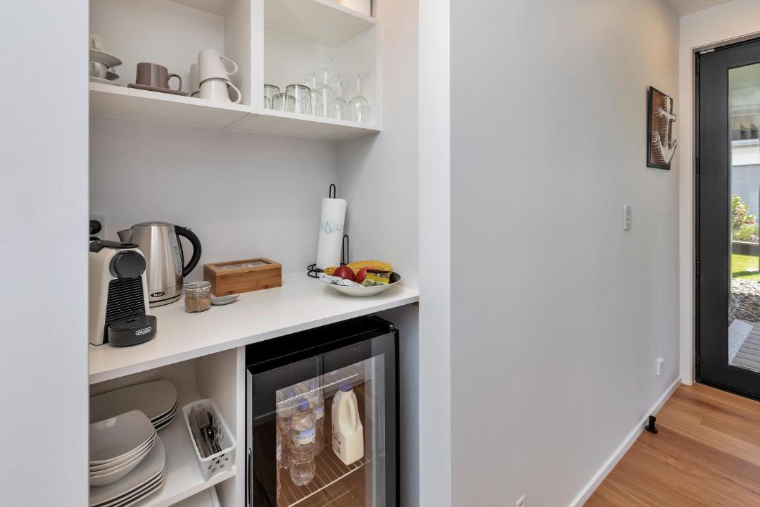 Photo of Others in One Tree Point