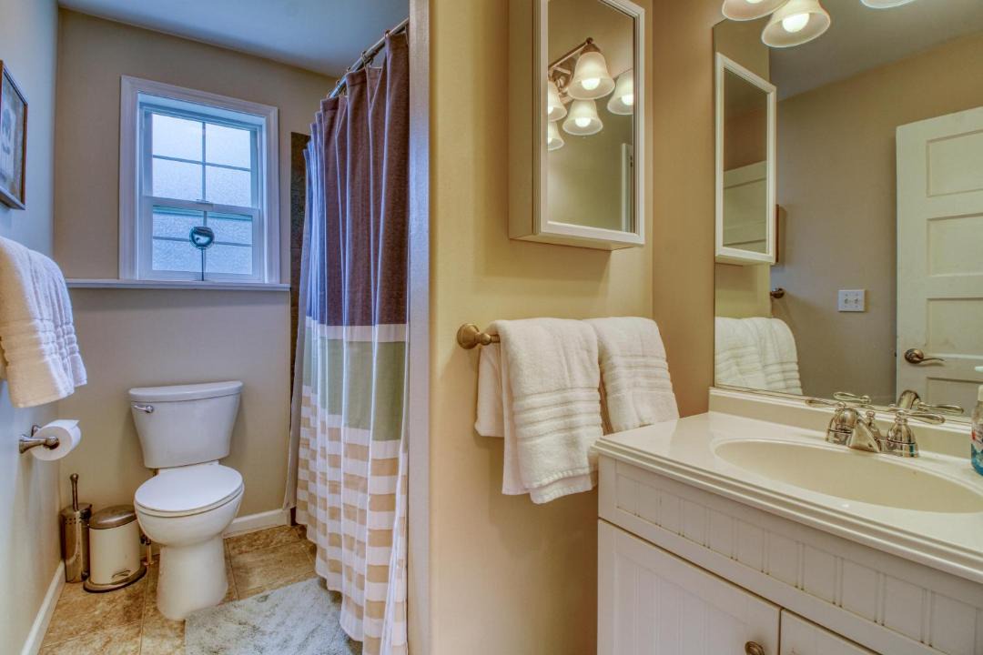 Photo of Bathroom in Wapato Point