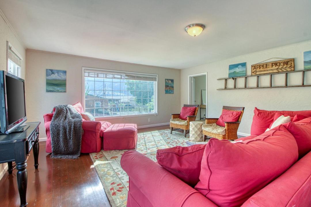 Photo of Others in Wapato Point