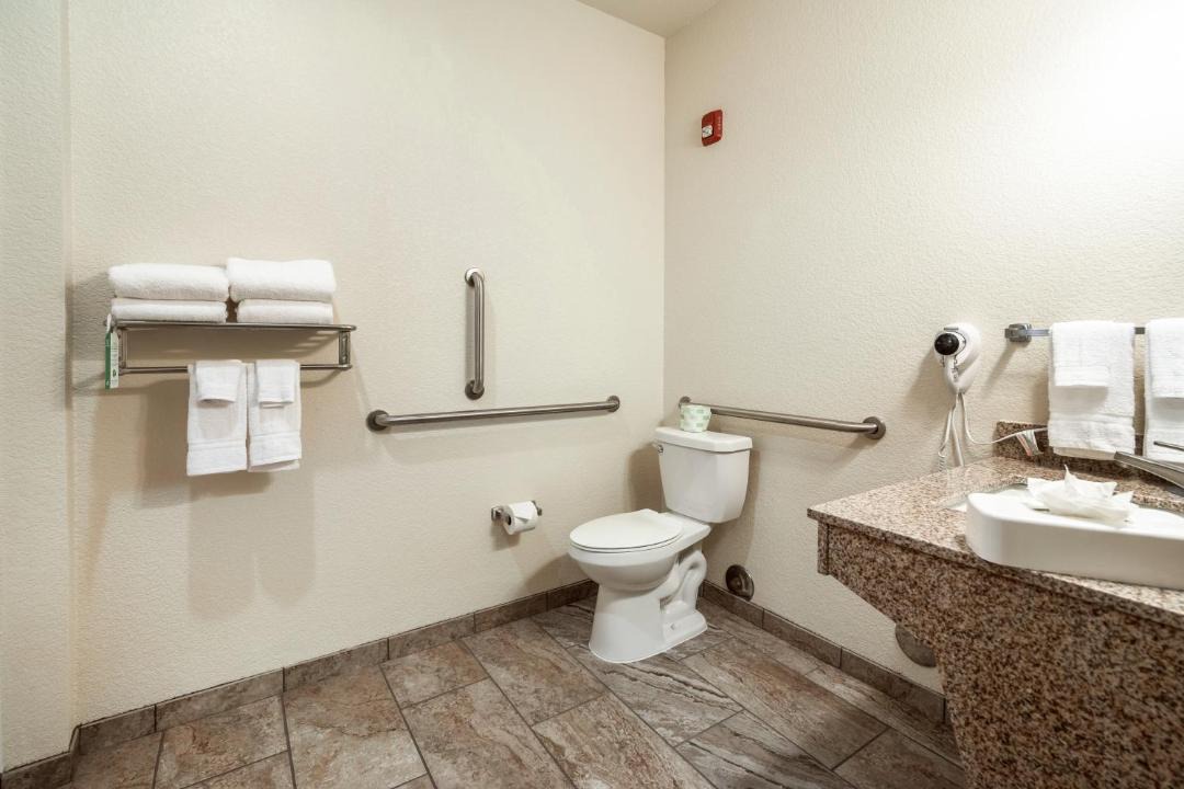 Photo of Others in Victor