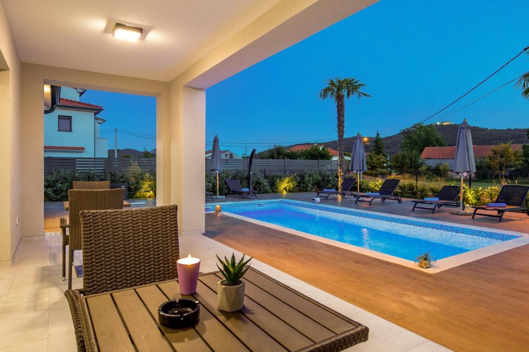 Photo of Patio Balcony in Sarsoni