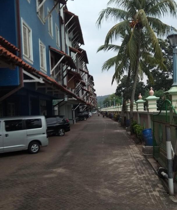 Photo of Buildings in Carita