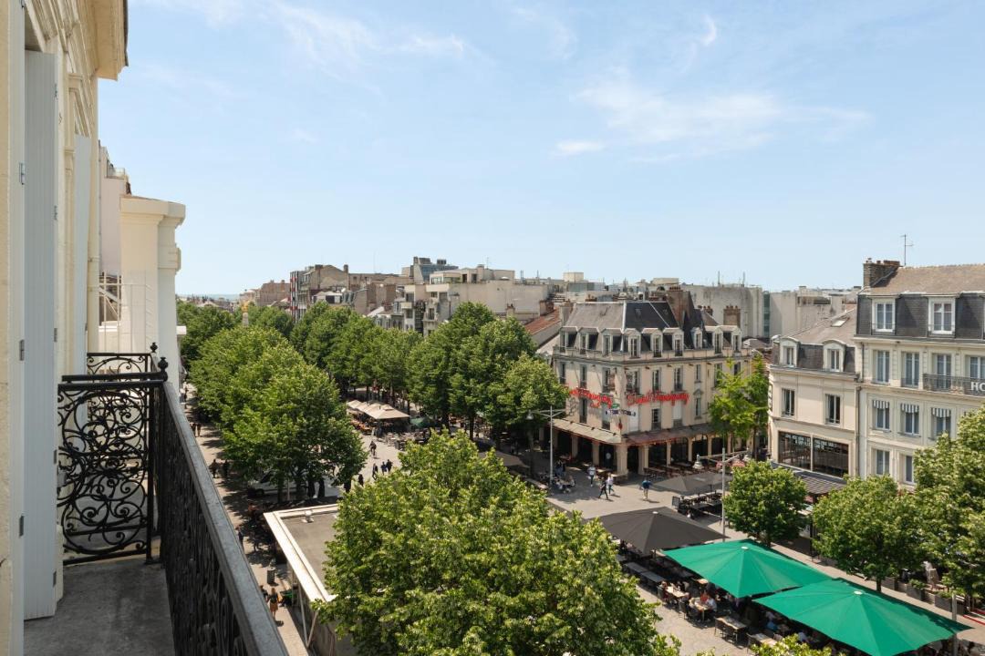 Photo of Others in Centre Erlon