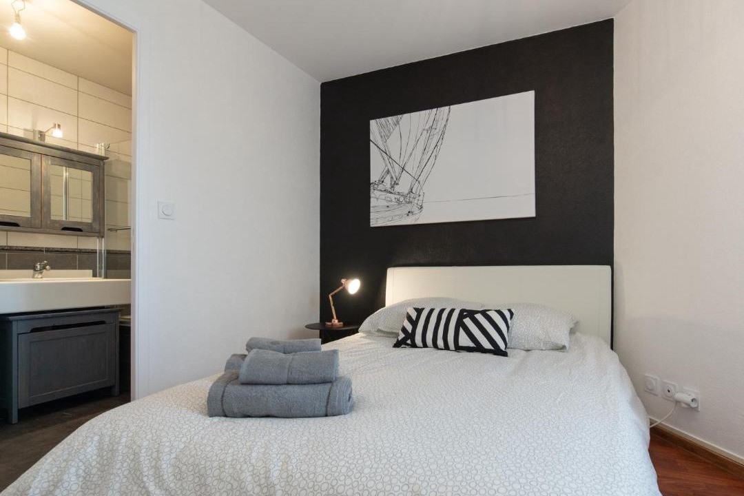 Photo of Bedroom in Saint-Genis-les-Ollieres