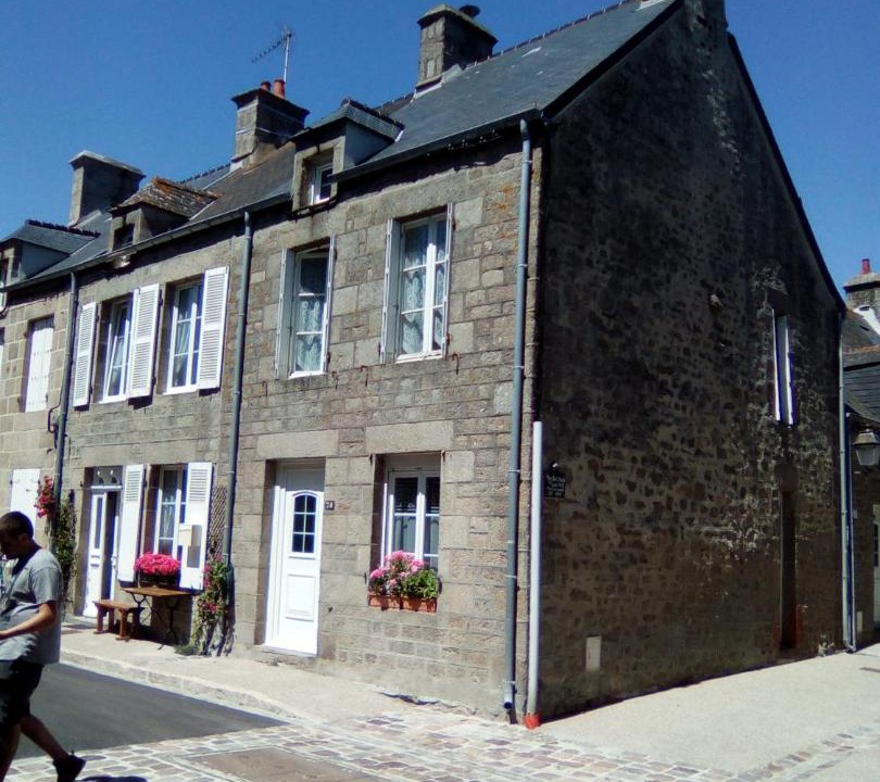 Photo of Buildings in Barfleur