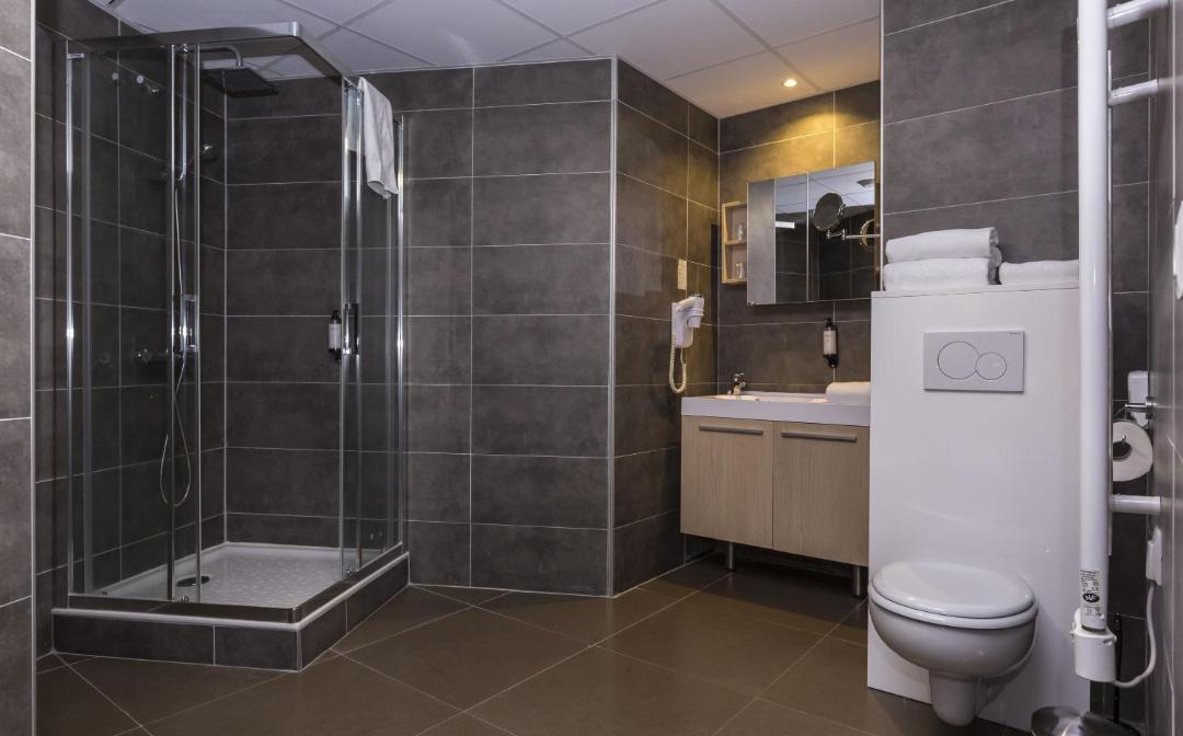 Photo of Bathroom in Ferney-Voltaire