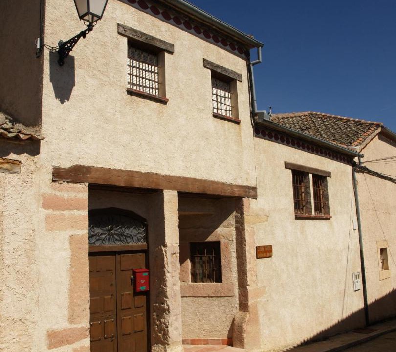 Photo of Buildings in Munoveros