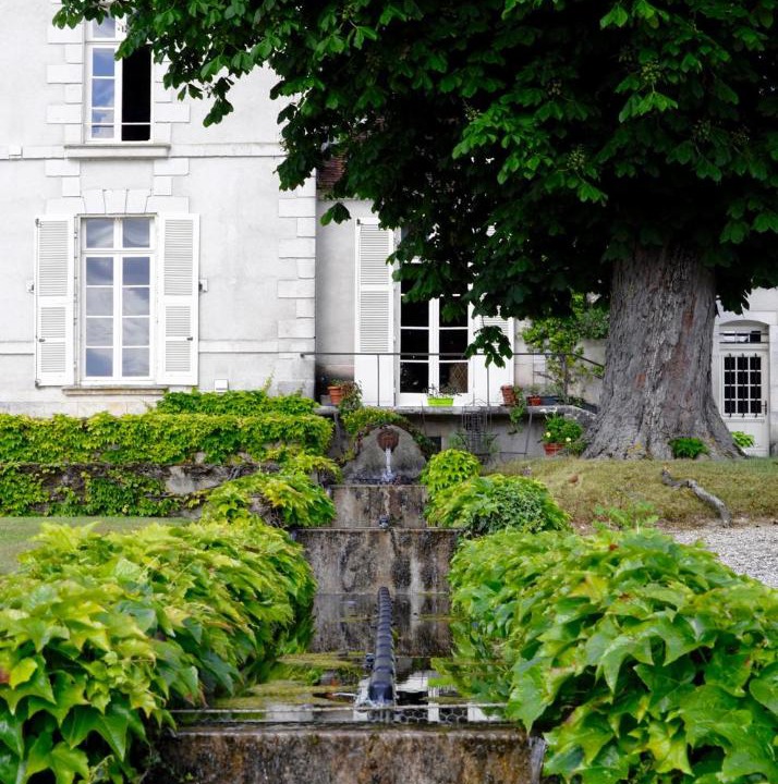 Photo of Buildings in Villemorien