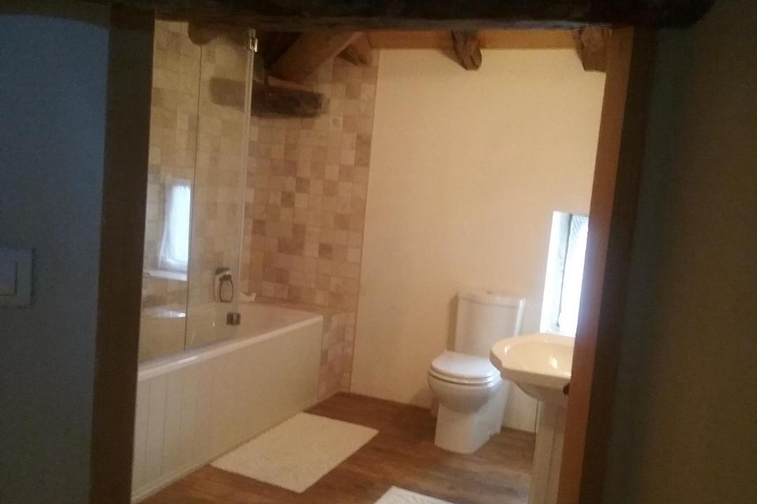 Photo of Bathroom in Tayrac