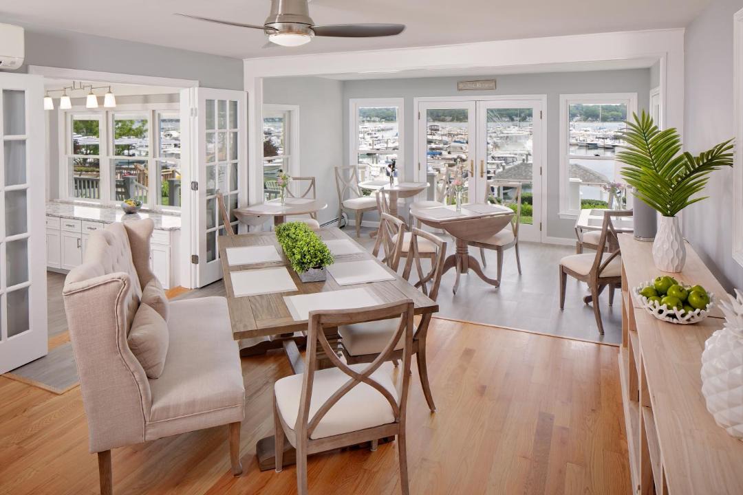 Photo of Others in Niantic