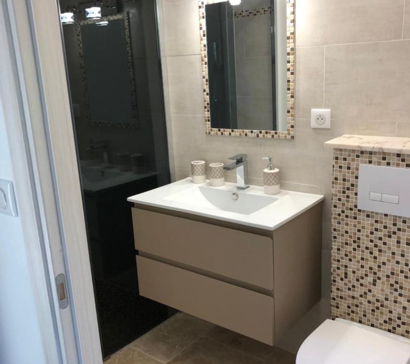 Photo of Bathroom in Guiselle