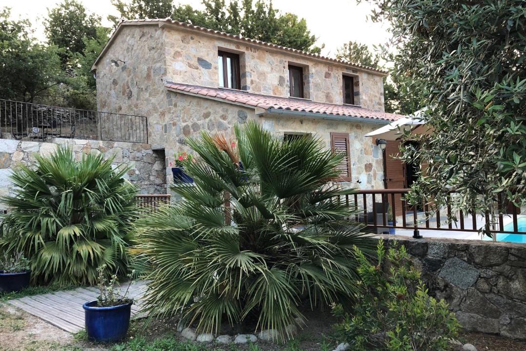 Photo of Buildings in Guiselle