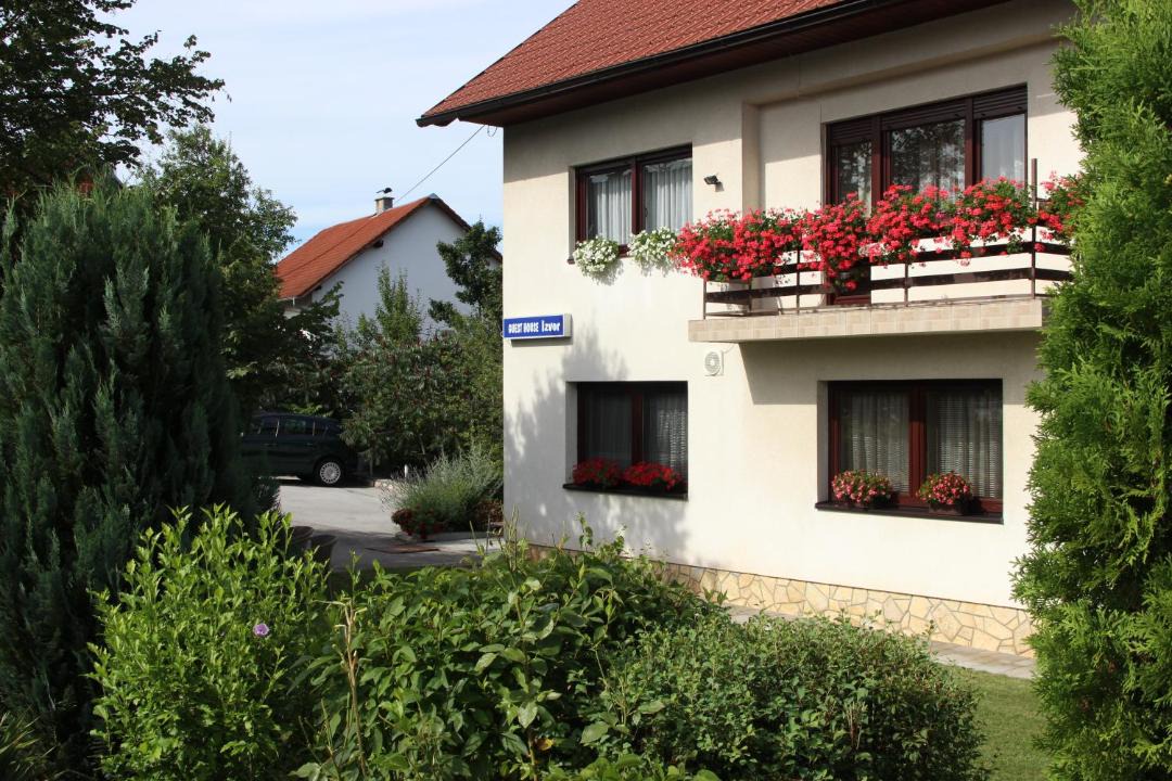 Photo of Buildings in Slunj