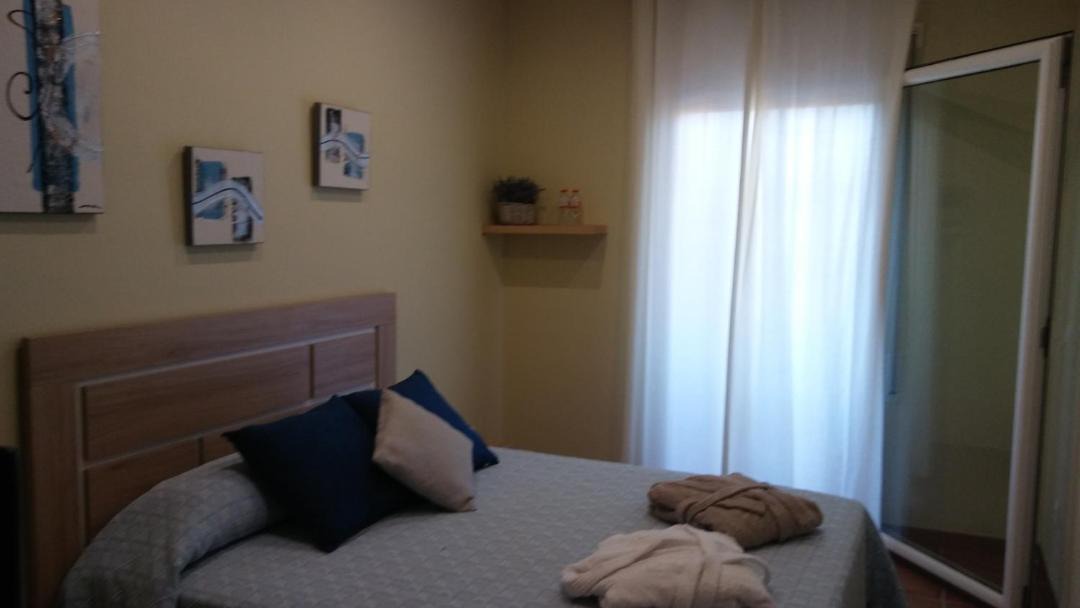Photo of Bedroom in Botarell