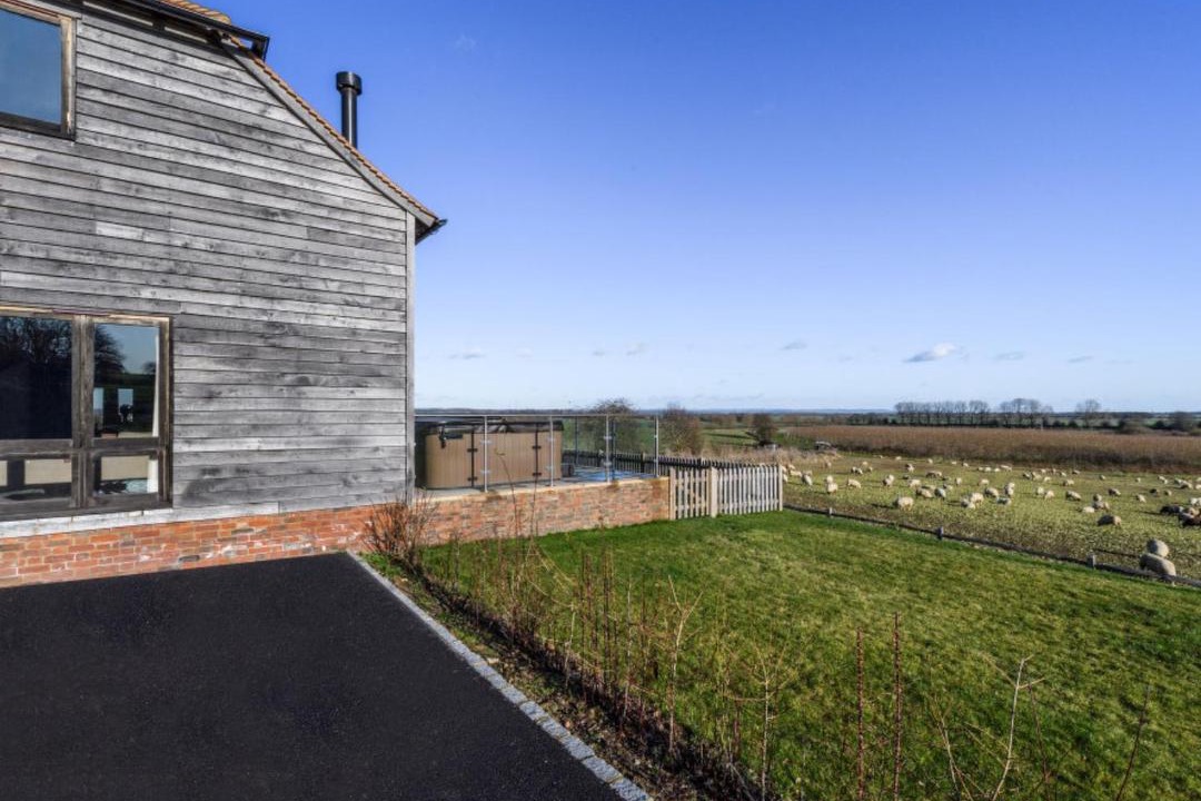 Photo of Buildings in Stone in Oxney