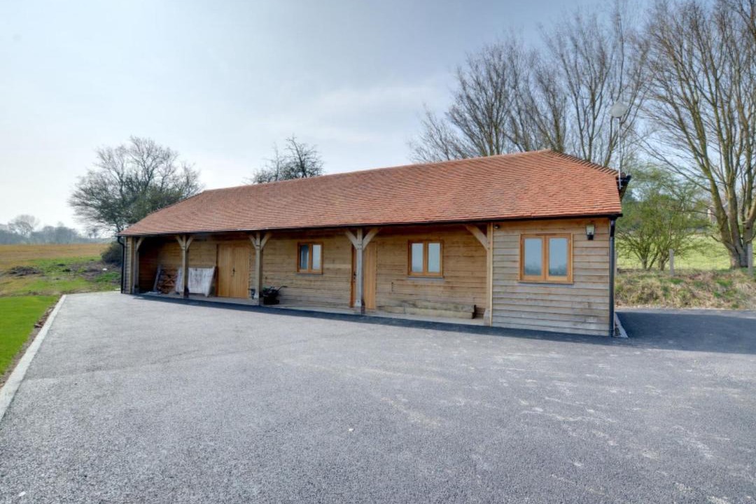 Photo of Buildings in Stone in Oxney