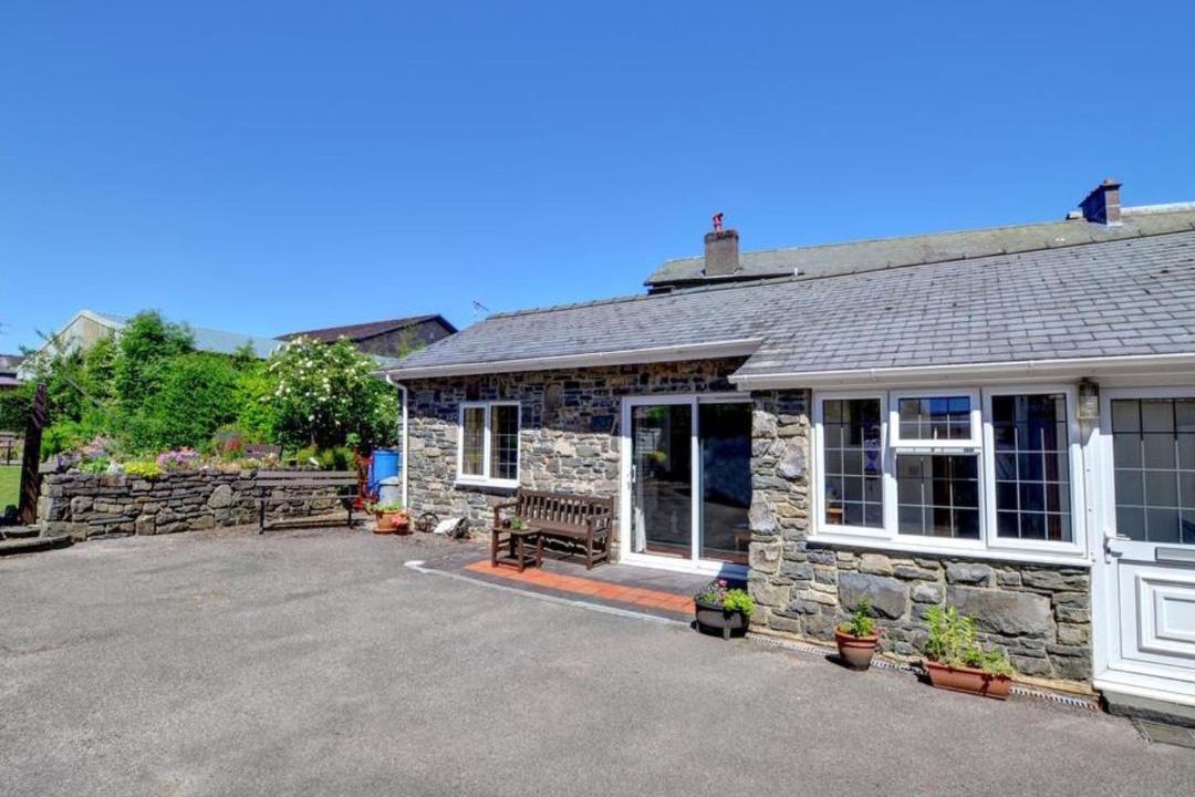 Photo of Buildings in Rhayader