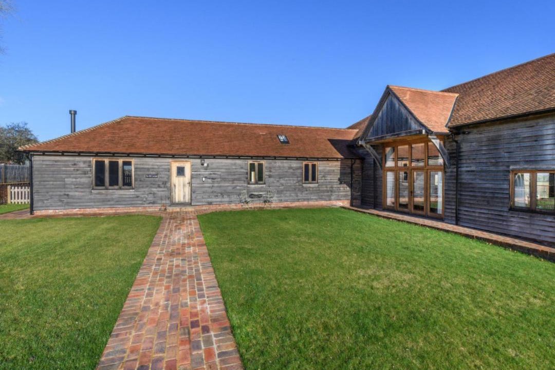 Photo of Buildings in Stone in Oxney