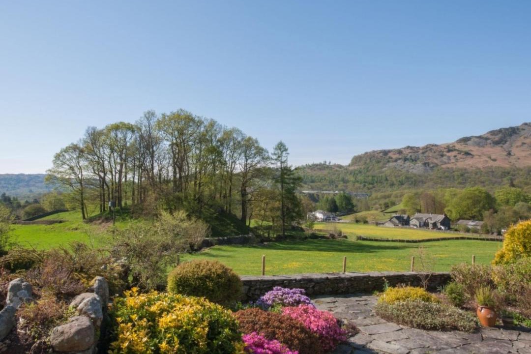 Photo of Outdoor in Chapel Stile