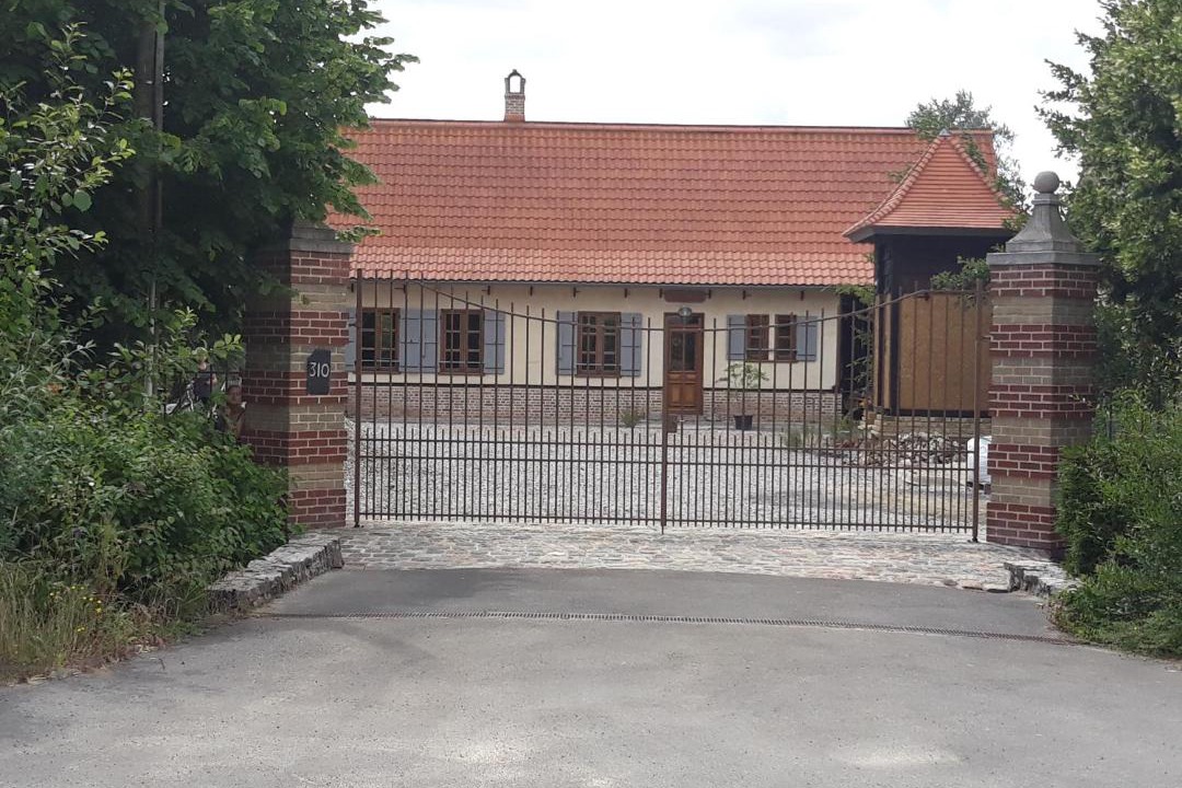 Photo of Buildings in Licques