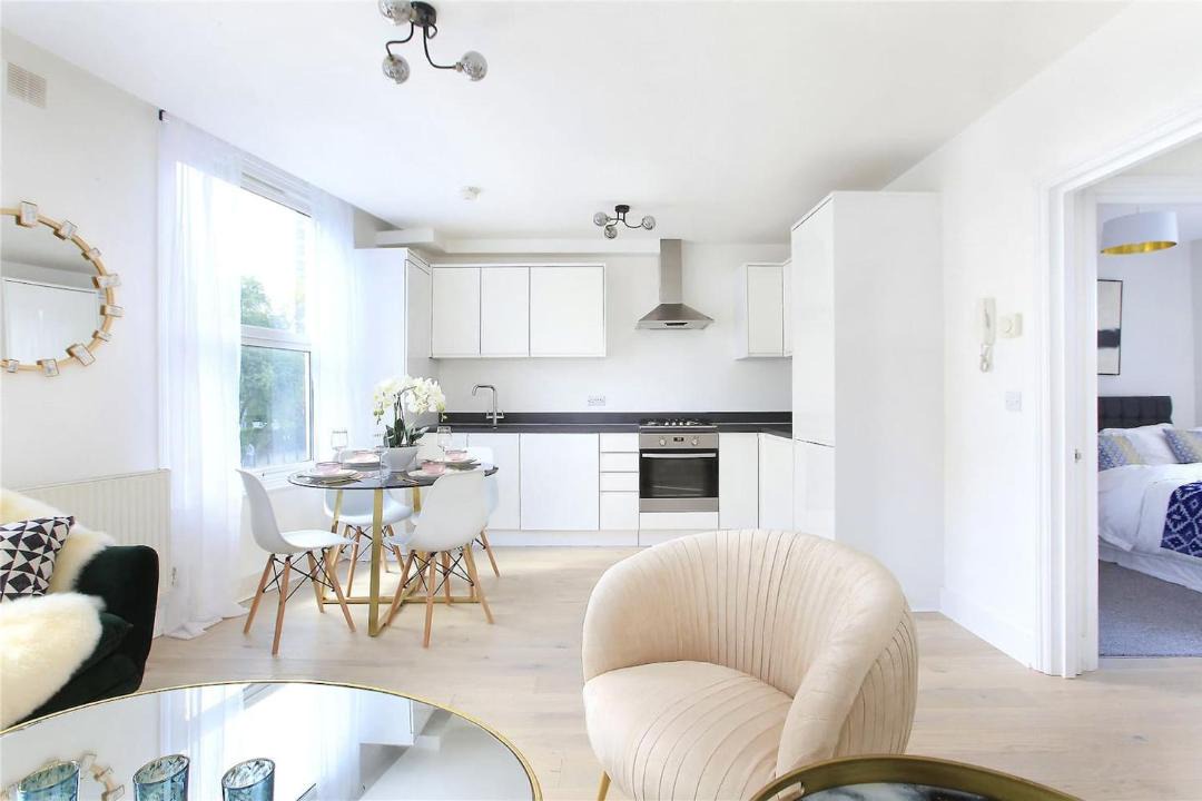 Photo of Livingroom in Latchmere