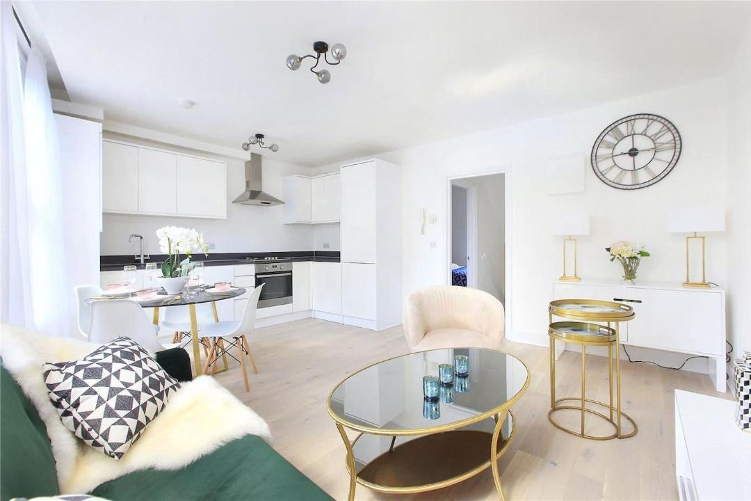 Photo of Livingroom in Latchmere