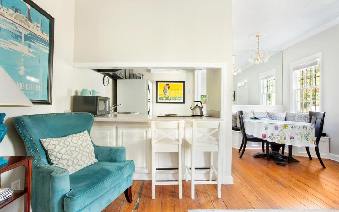 Photo of Livingroom in Historic District - North