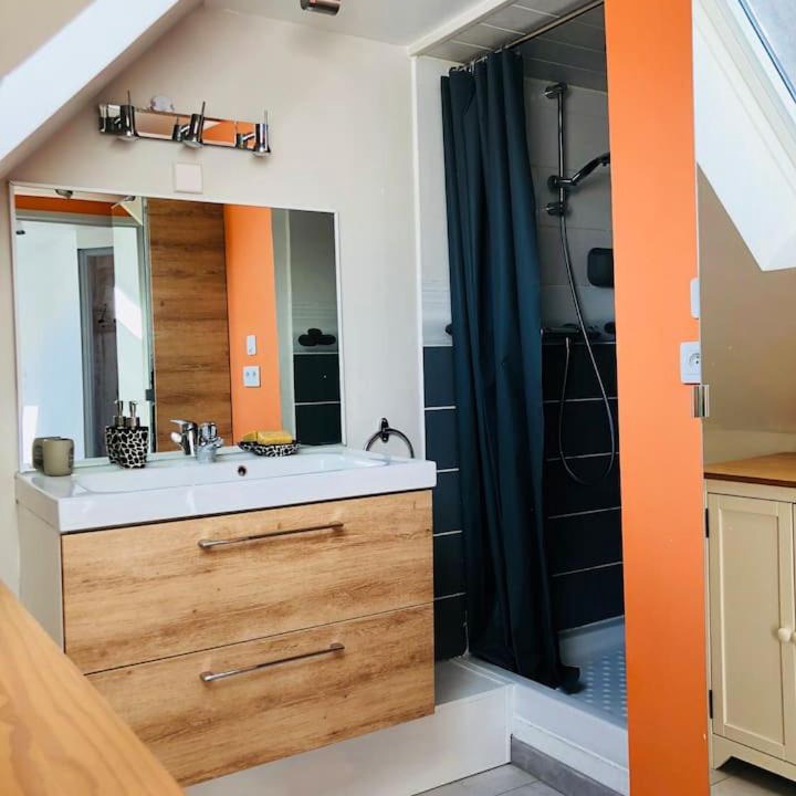 Photo of Others in Albert