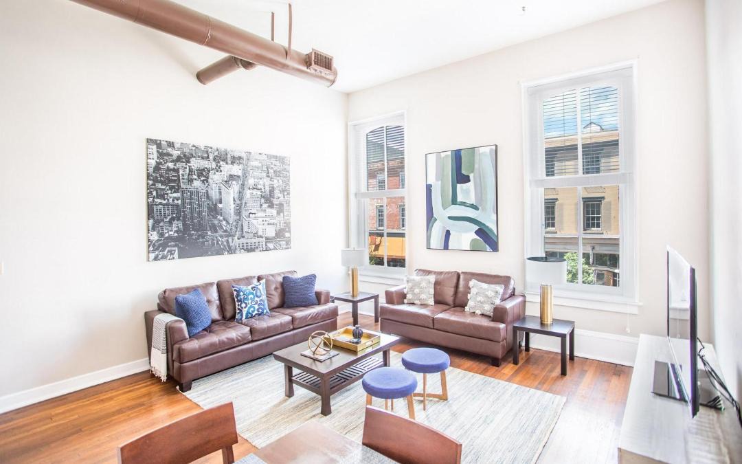 Photo of Livingroom in Historic District - North