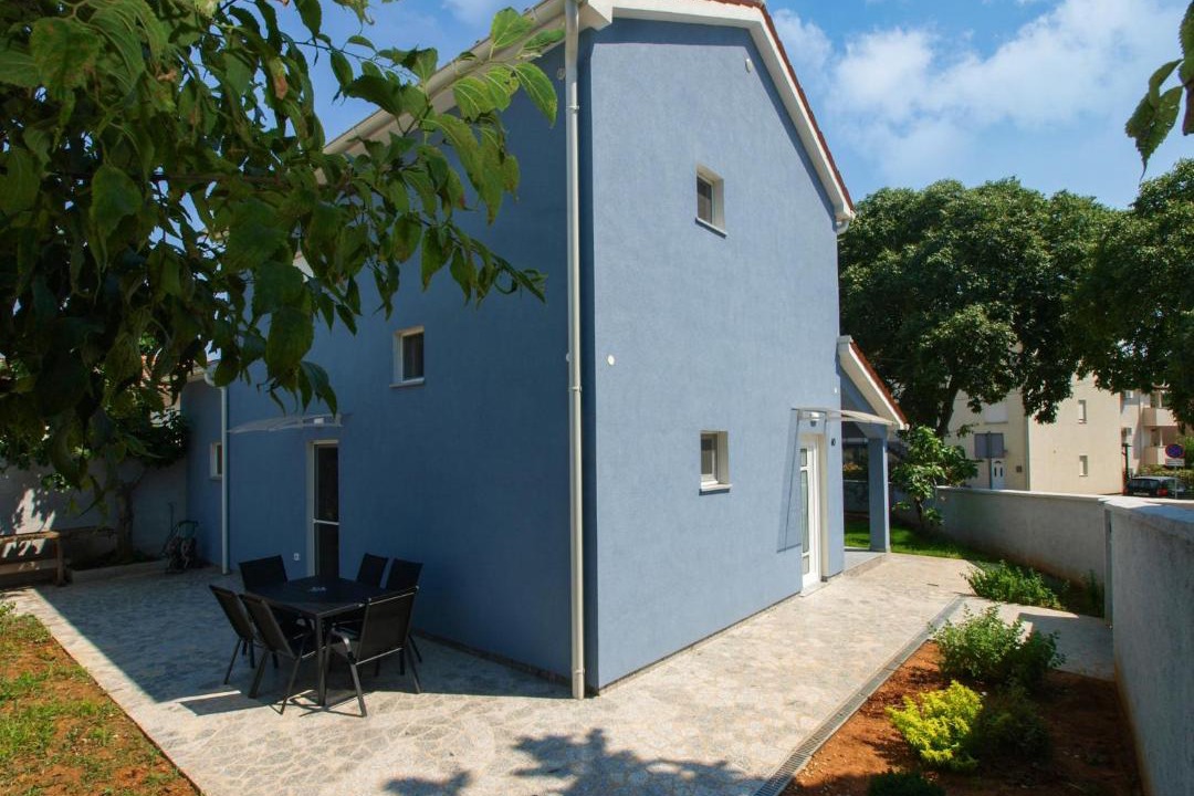 Photo of Buildings in Stinjan