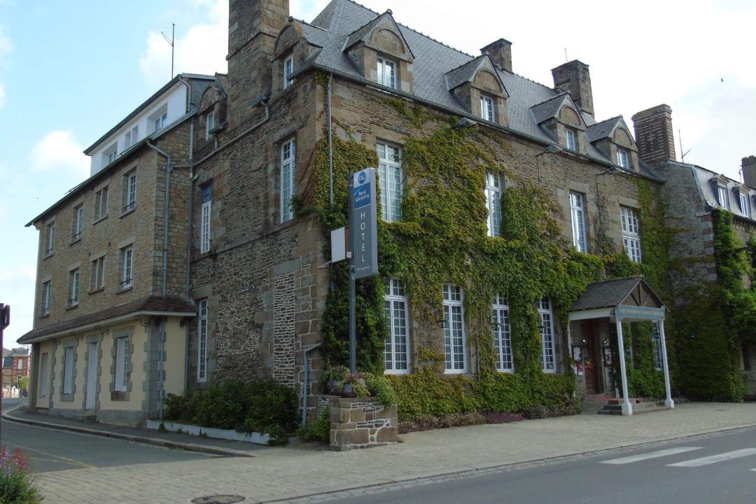 Photo of Buildings in Pontorson