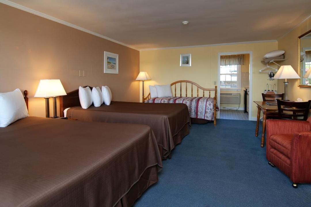 Photo of Others in Hyannis