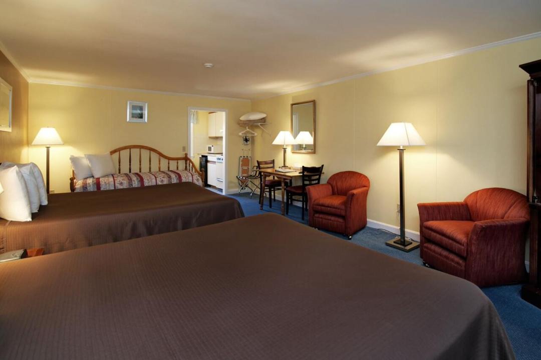 Photo of Others in Hyannis