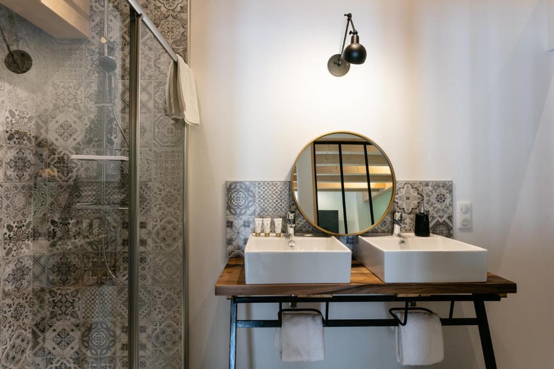 Photo of Others in Martel