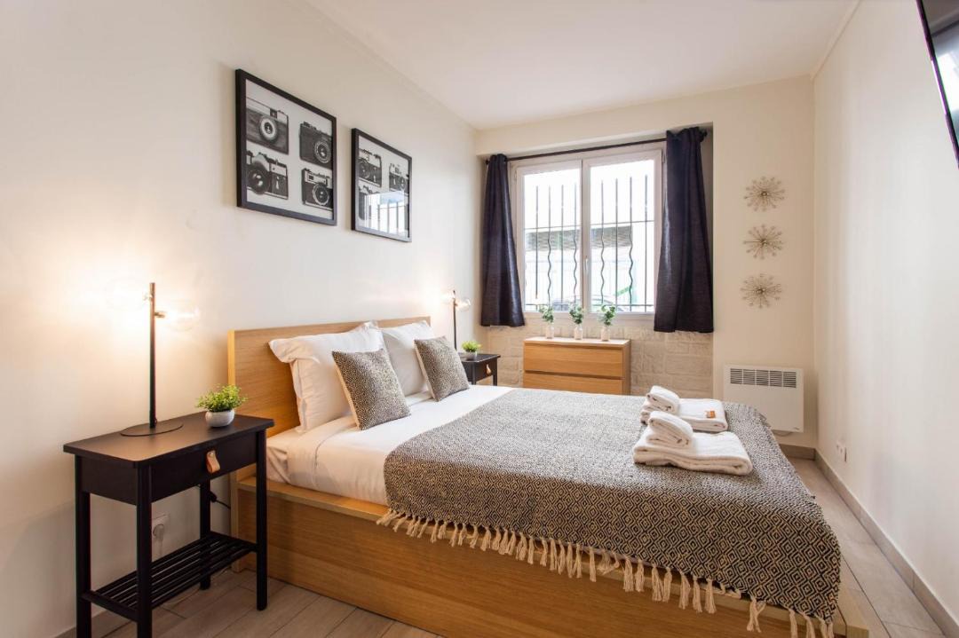 Photo of Bedroom in 17th Arrondissement
