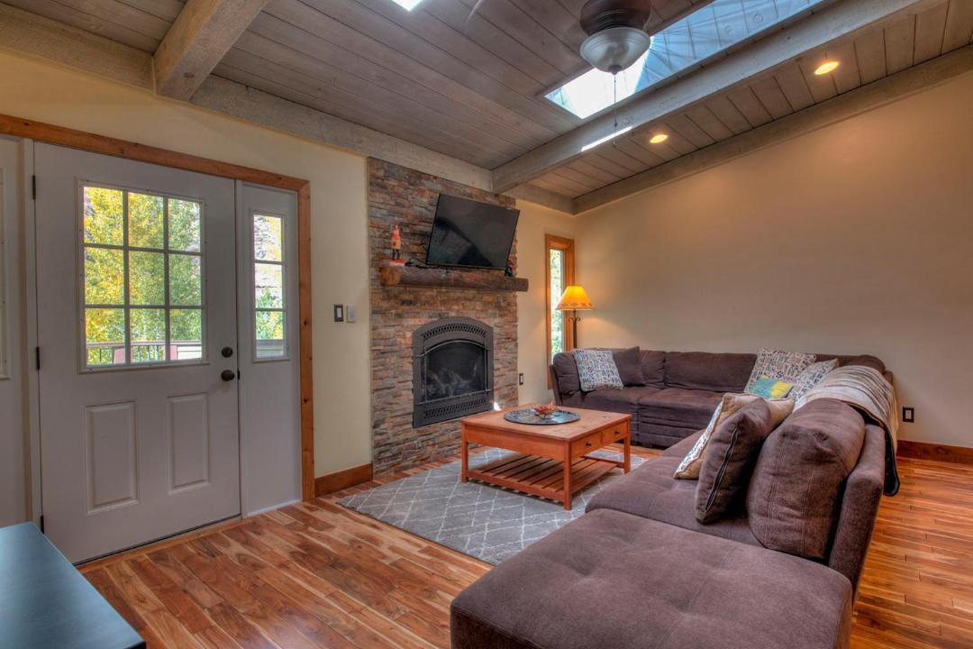 Photo of Livingroom in Intermountain