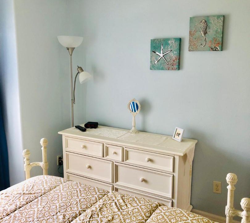 Photo of Bedroom in Greater Groves