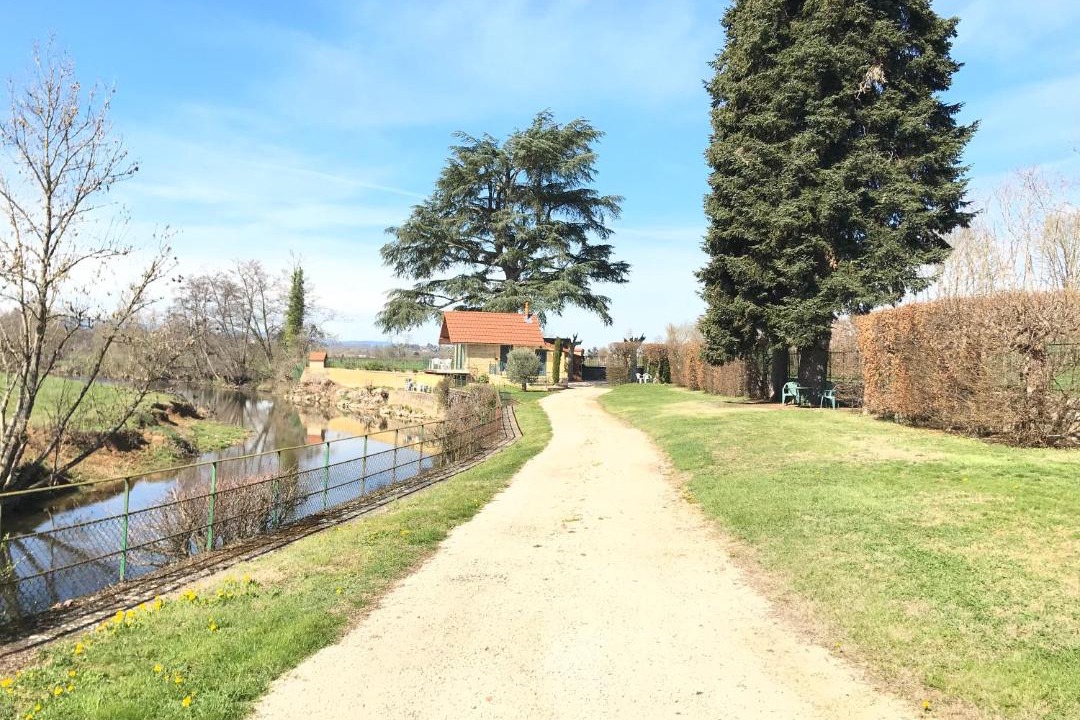 Photo of Buildings in Saint-Nizier-sous-Charlieu