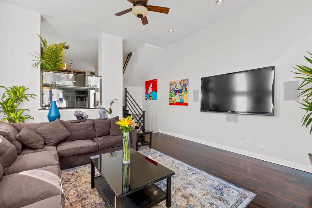 Photo of Livingroom in River West