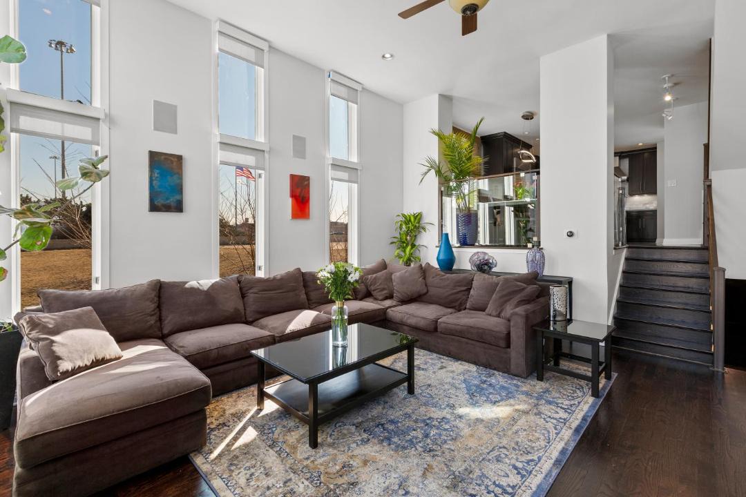 Photo of Livingroom in River West