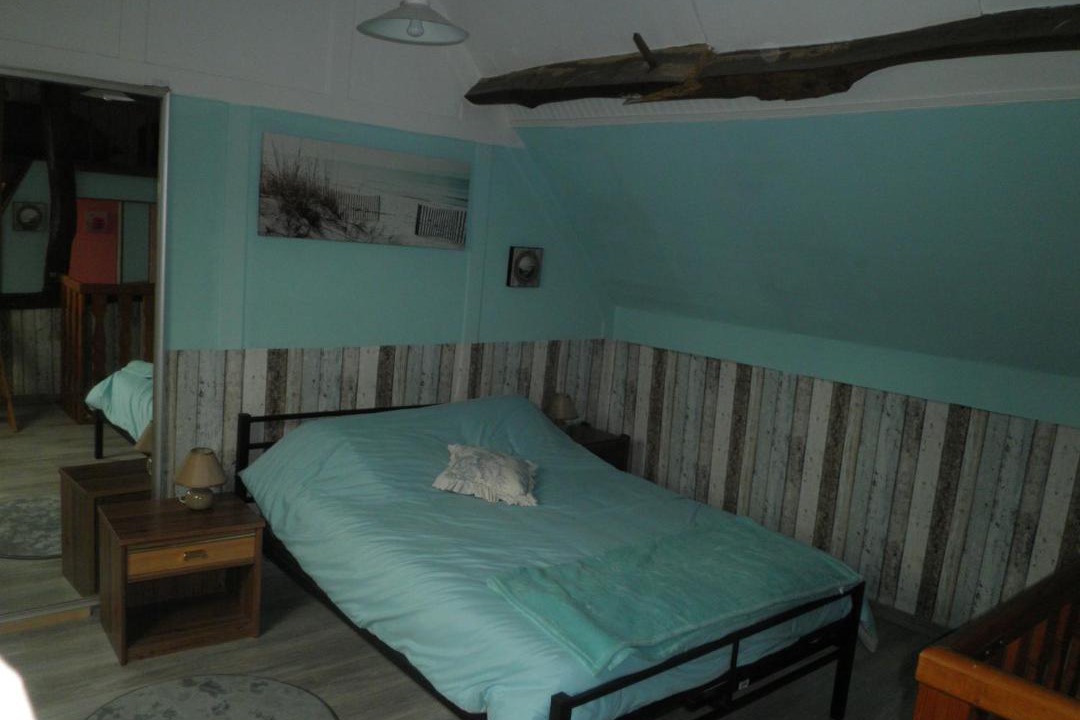 Photo of Bedroom in Tours-en-Vimeu