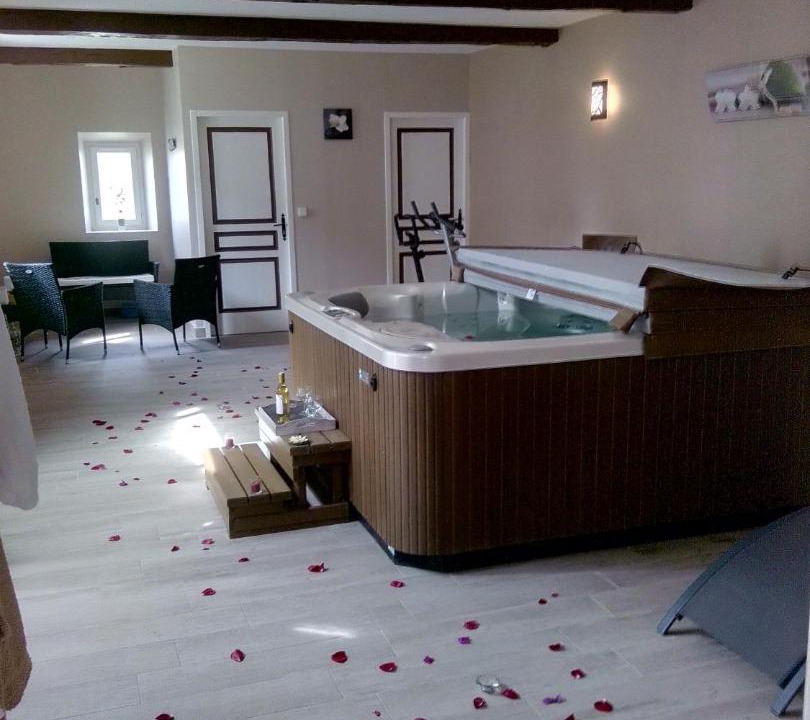 Photo of Others in Garlin