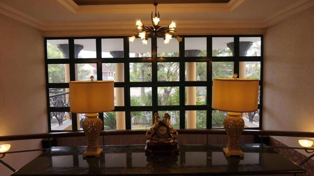 Photo of Others in Simee