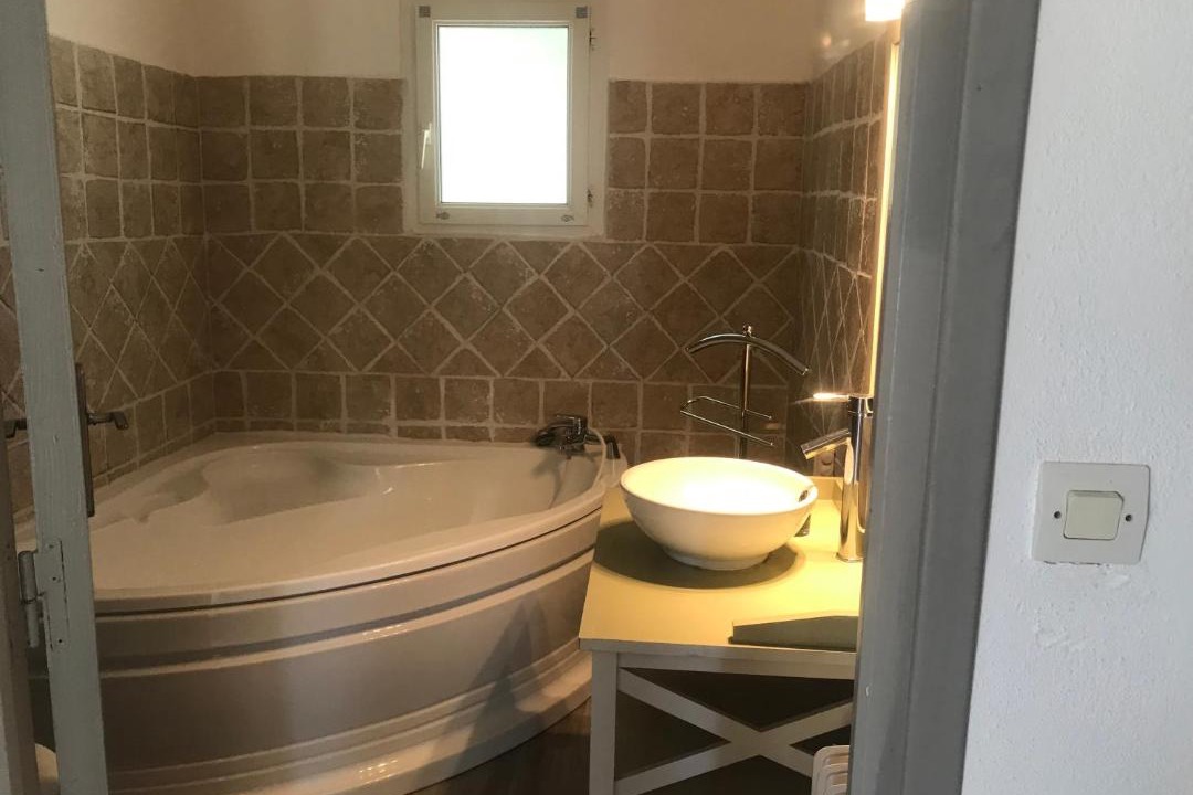 Photo of Bathroom in Olmeto