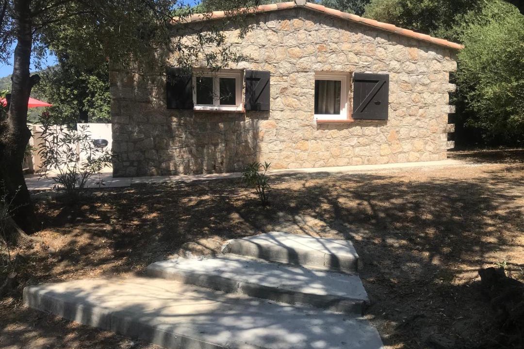 Photo of Buildings in Olmeto