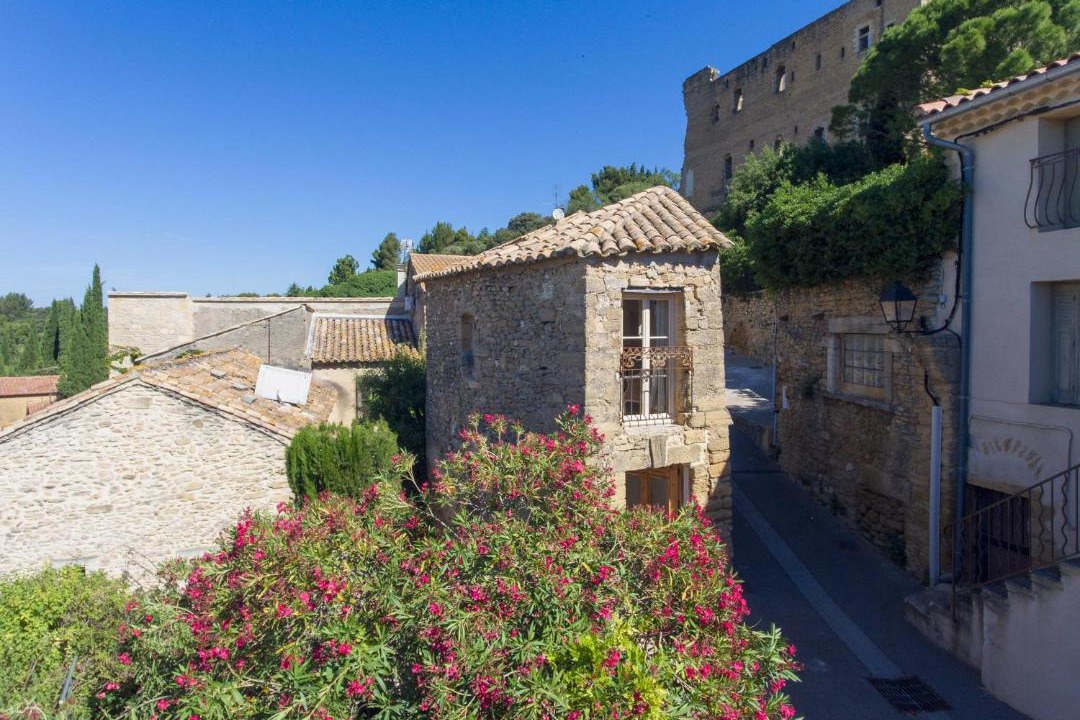 Photo of Buildings in Chateauneuf-du-Pape
