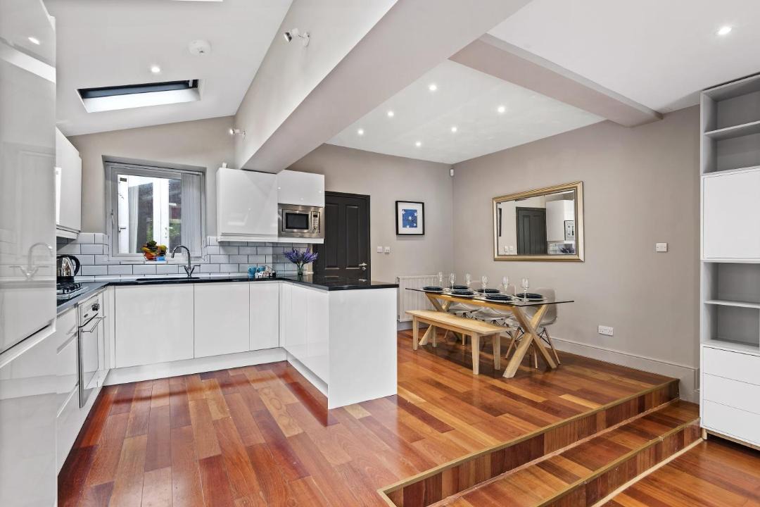 Photo of Others in Kilburn